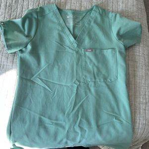 Figs Catarina scrub top